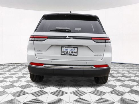 New 2025 Jeep Grand Cherokee Limited image 13