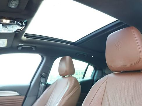 Used 2023 Maserati Grecale GT image 21