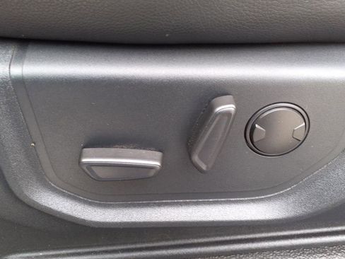 Certified 2020 Ford F350 Lariat w/ Lariat Value Package image 13