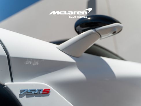 Used 2024 McLaren 750S RWD image 20