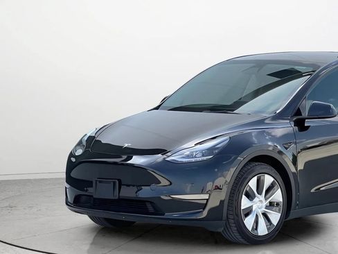 Used 2023 Tesla Model Y Long Range AWD/4WD image 8