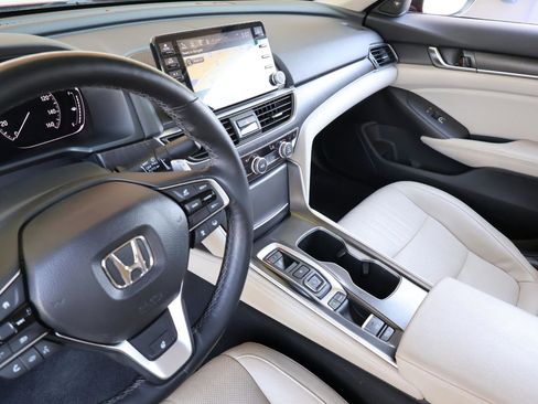 Used 2018 Honda Accord Touring image 37