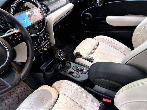 Used 2024 MINI Cooper SE w/ Signature Upholstery Package FWD image 19