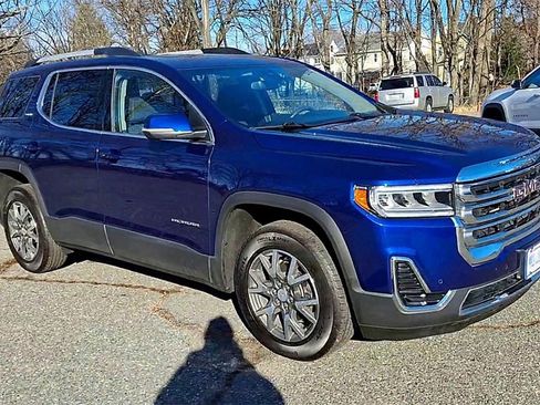 Certified 2023 GMC Acadia SLE w/ Driver Convenience Package image 2