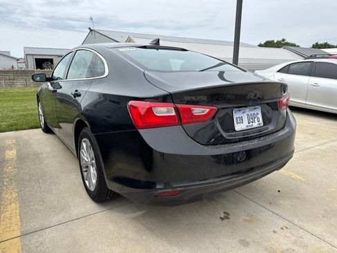 Used 2025 Chevrolet Malibu LT FWD image 3