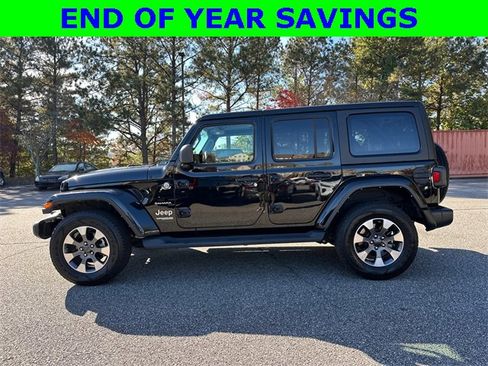 Used 2022 Jeep Wrangler Unlimited Sahara w/ Cold Weather Group image 4