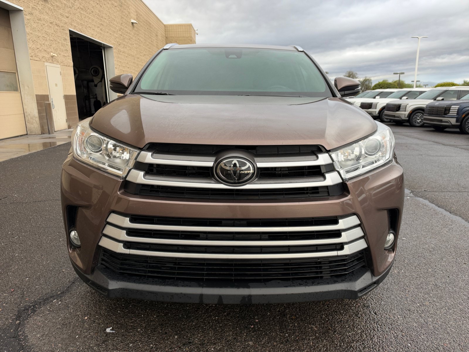 Used 2018 Toyota Highlander XLE w/ Carpet Mat Package (TMS) FWD image 23