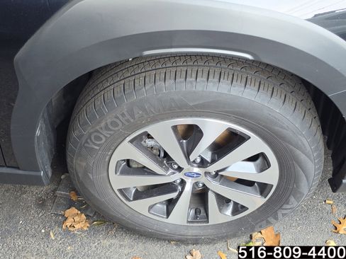 Used 2025 Subaru Outback Premium AWD/4WD image 5