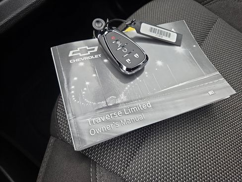 Certified 2024 Chevrolet Traverse LT w/ LPO, Floor Liner Package image 39