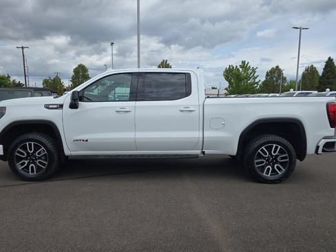 Used 2022 GMC Sierra 1500 AT4 w/ AT4 Premium Package AWD/4WD image 7
