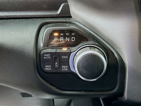 Used 2019 RAM 1500 Big Horn AWD/4WD image 17