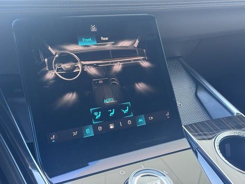 New 2026 Cadillac Escalade ESV Luxury w/ LPO, Radiant Package image 28