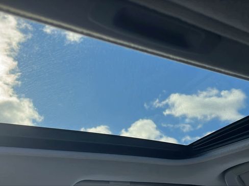 Used 2010 Toyota Camry XLE image 22