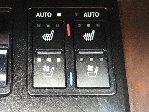 Used 2016 Lexus RX 450h AWD w/ Accessory Package image 6