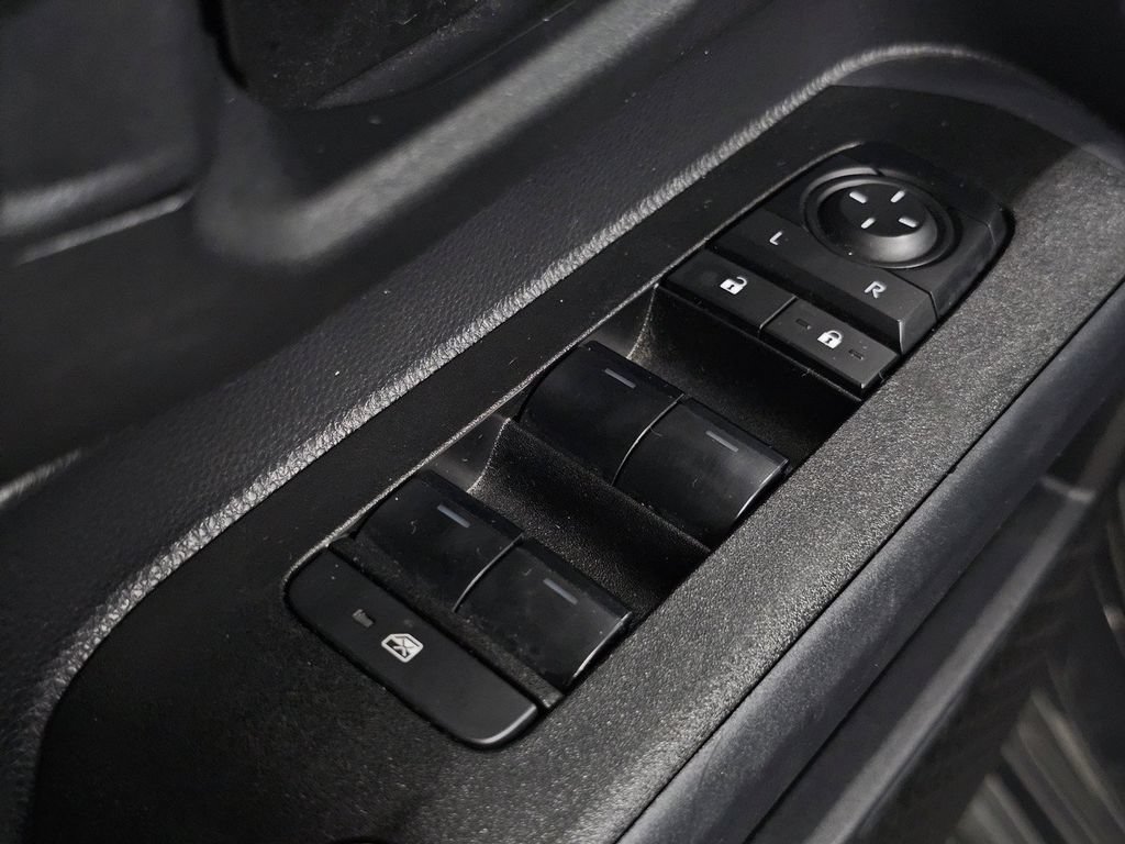 Used 2025 Toyota 4Runner SR5 AWD/4WD image 27