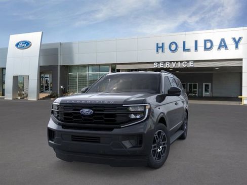 New 2026 Ford Expedition Active RWD image 2