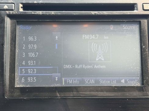 Used 2014 Toyota Camry SE FWD image 23