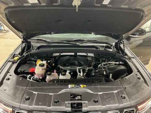 Used 2022 Jeep Grand Cherokee Limited 4xe w/ Luxury Tech Group II image 19