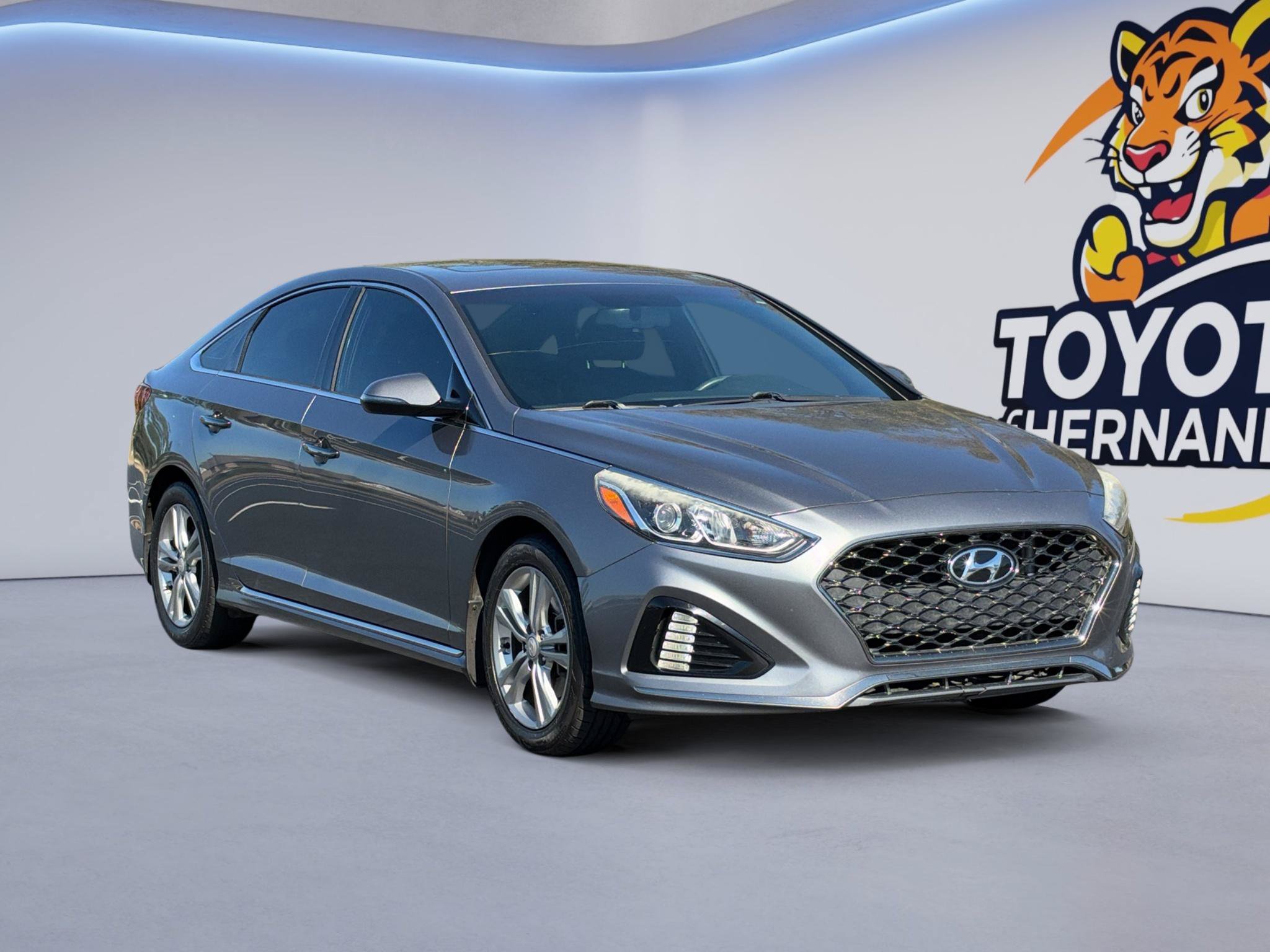 Used 2018 Hyundai Sonata Sport FWD image 3