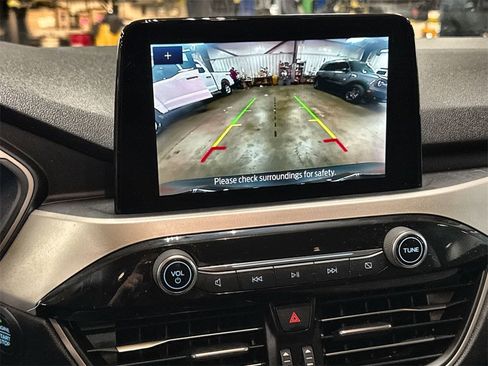 Used 2022 Ford Escape SE w/ SE Sport Appearance Package image 20