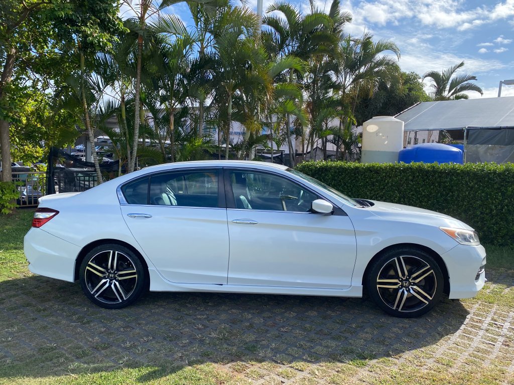 Used 2017 Honda Accord Sport Special Edition image 8