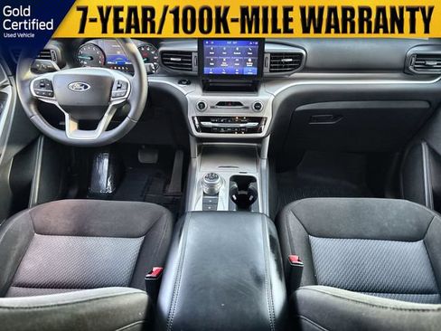 Used 2024 Ford Explorer XLT RWD image 12