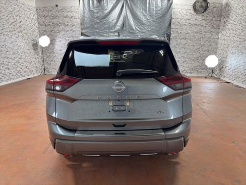 Used 2024 Nissan Rogue SL w/ SL Premium Package FWD image 6