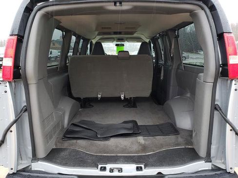 Used 2017 Chevrolet Express 2500 LS image 5