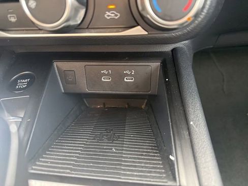 Used 2025 Nissan Kicks SV image 27