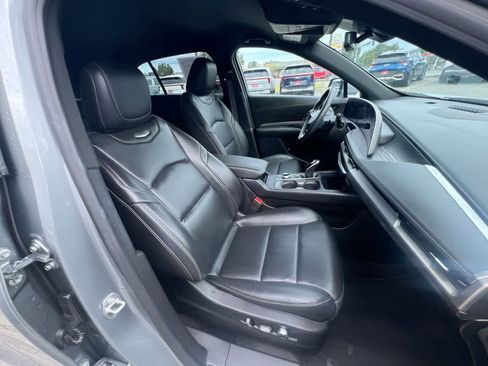 Used 2024 Cadillac XT4 Premium Luxury image 28