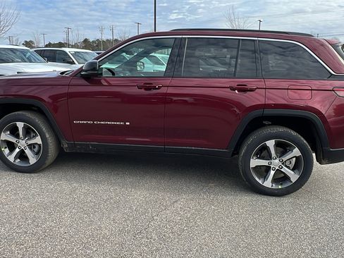 New 2026 Jeep Grand Cherokee Limited image 11