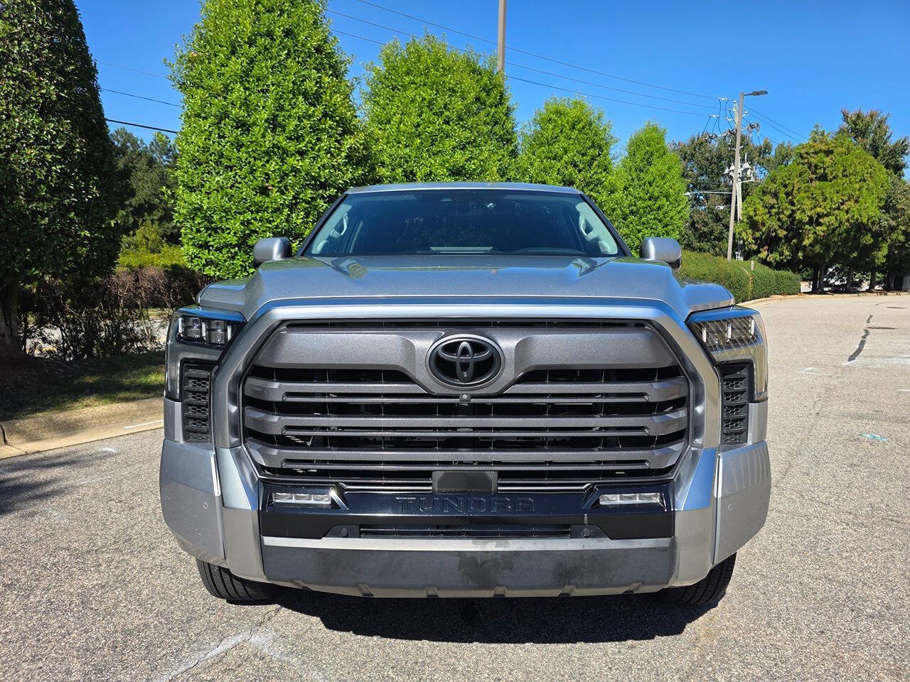 Used 2022 Toyota Tundra Limited AWD/4WD image 9