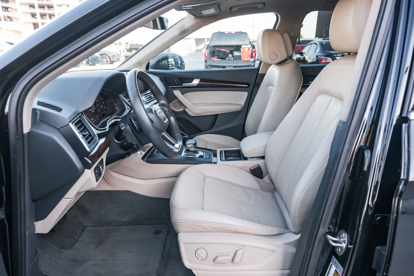 Used 2018 Audi Q5 2.0T Premium Plus w/ Premium Plus Package AWD/4WD image 18