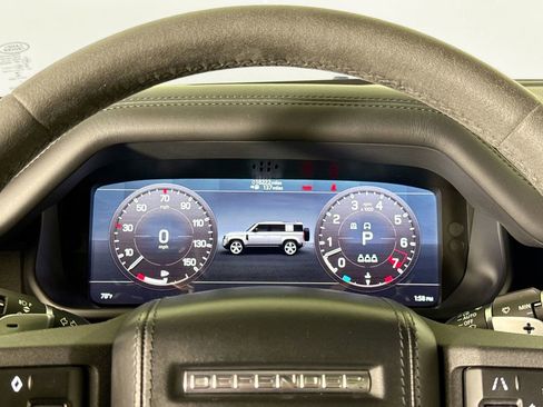 Used 2022 Land Rover Defender 110 V8 image 10
