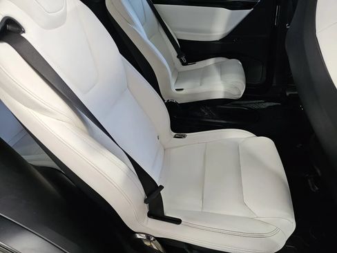 Used 2017 Tesla Model X 75D AWD/4WD image 8