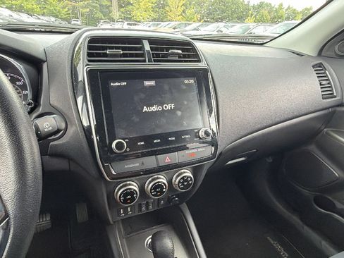 Used 2024 Mitsubishi Outlander Sport AWD image 31