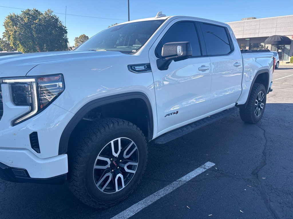 Used 2022 GMC Sierra 1500 AT4 w/ AT4 Premium Package AWD/4WD image 2