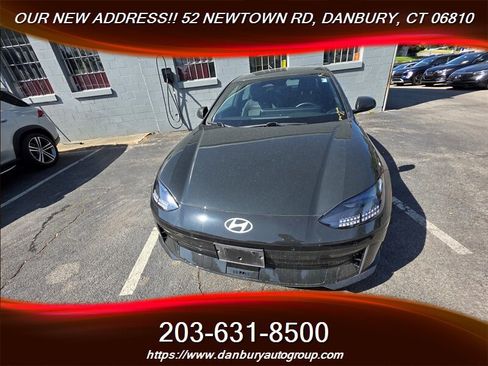 Used 2024 Hyundai Ioniq 6 SEL AWD/4WD image 2