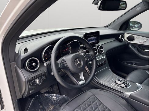 Used 2019 Mercedes-Benz GLC 300 image 6