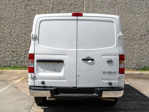 Used 2021 Nissan NV 2500 S RWD image 7