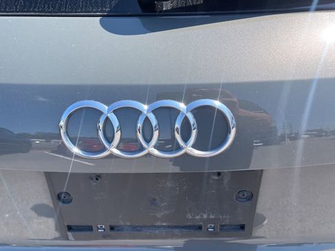 Used 2024 Audi Q3 2.0T Premium image 34