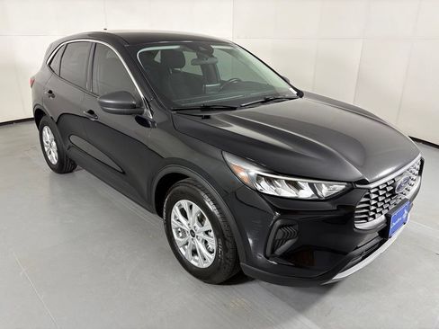 Used 2024 Ford Escape Active FWD image 2