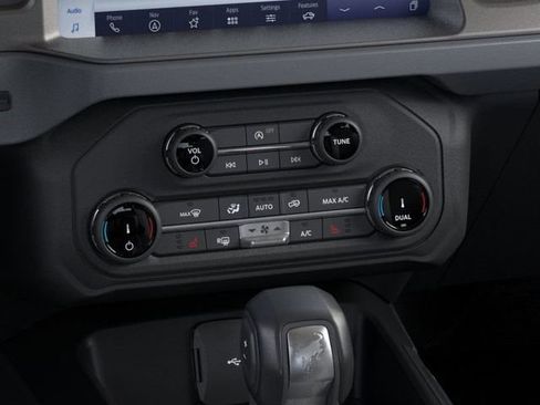 Used 2025 Ford Bronco Big Bend image 16