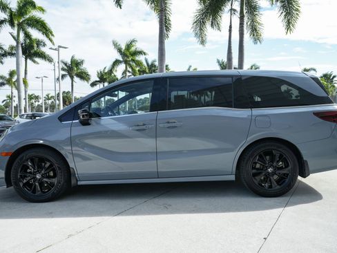 Used 2023 Honda Odyssey Sport image 19