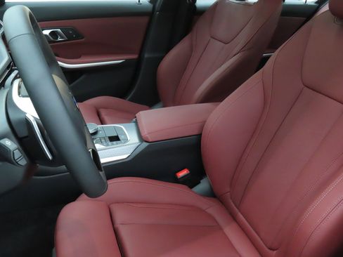 Used 2025 BMW 330i xDrive 330i xDrive image 10