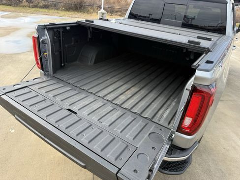 Used 2023 GMC Sierra 1500 SLT w/ SLT Premium Package image 33