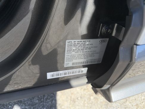 Used 2021 Audi Q7 3.0T Prestige image 33