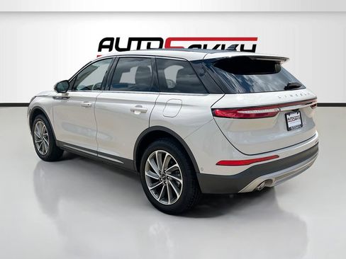 Used 2024 Lincoln Corsair FWD w/ Equipment Group 102A image 5