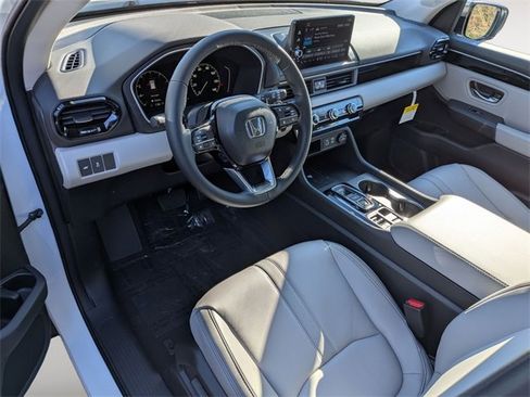 New 2025 Honda Pilot EX-L image 11