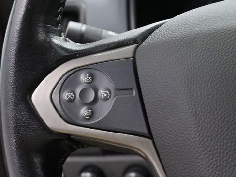 Used 2018 Chevrolet Colorado Z71 AWD/4WD image 19
